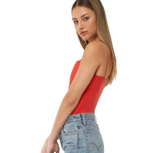 NWT Strappy Wire V-Neck Bodysuit Medium - Picture 2 of 4